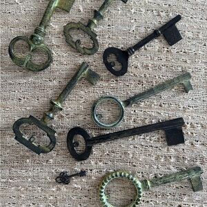 Vintage Style Skeleton Keys Set